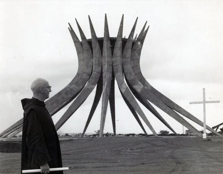 Imagem ilustrativa da imagem Projeto para a Catedral de Brasília feito por Paulo Lachenmayer foi destaque em A TARDE