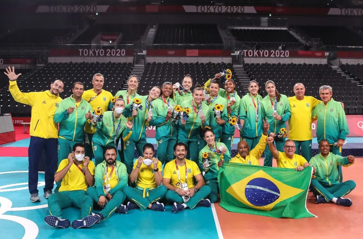 Imagem ilustrativa da imagem Vôlei: Brasil perde para os EUA e fica com a prata no feminino