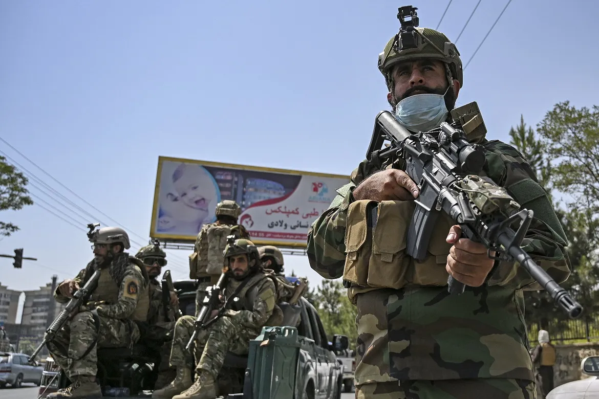 Quase 114.000 pessoas foram retiradas do país desde que os talibãs assumiram o poder há duas semanas | Foto: Aamir Qureshi | AFP