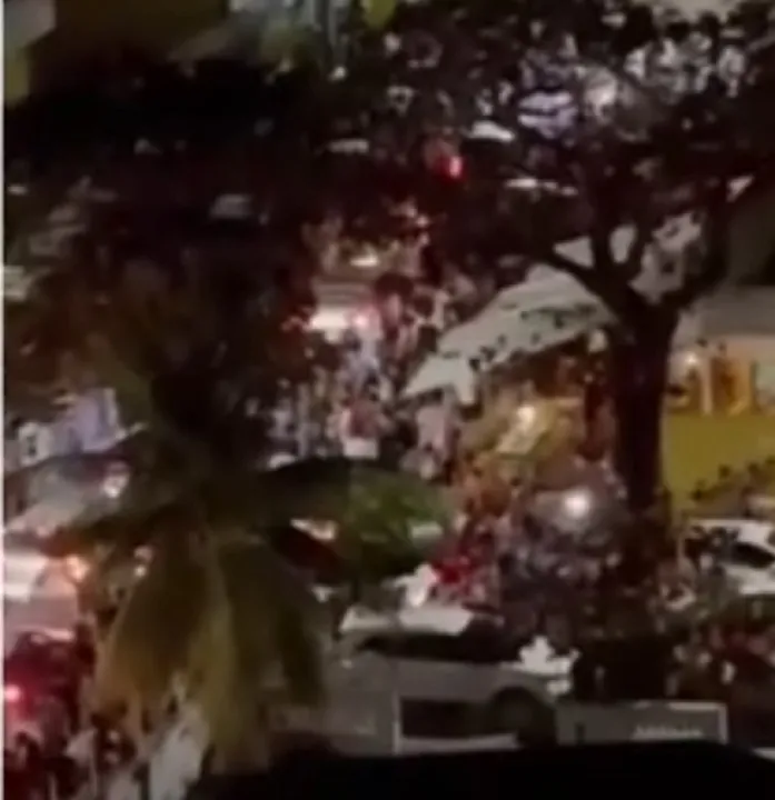Estabelecimento estava lotado, descumprindo recomendações municipais | Foto: Reprodução | TV Bahia