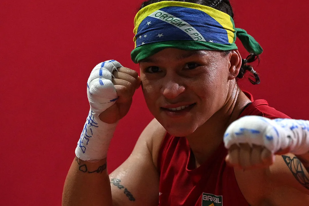 A| boxeadora baiana Beatriz Ferreira luta por mais uma medalha de ouro neste domingo, 8 | Foto: Luis Robayo | AFP