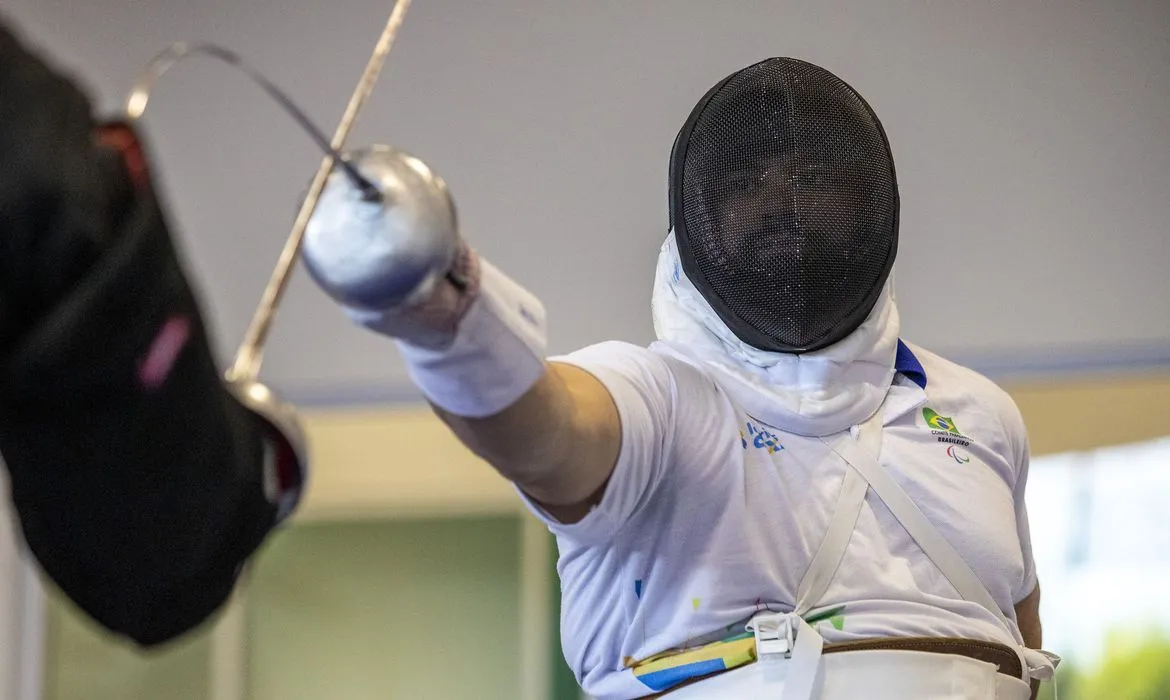 Gaúcho vence quatro das cinco lutas das classificatórias da espada | Foto: Ale Cabral | CPB