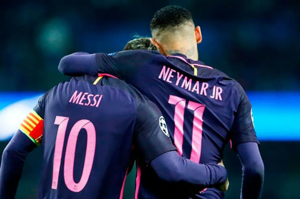 Através das redes sociais, o brasileiro comemorou o acerto de Messi com o clube francês | Foto: Barcelona FC