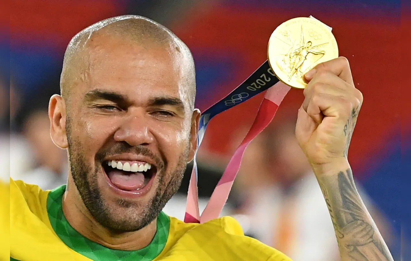 Com 43 títulos na carreira, Daniel Alves é o maior vencedor do futebol mundial | Foto: Tiziana Fabi | AFP