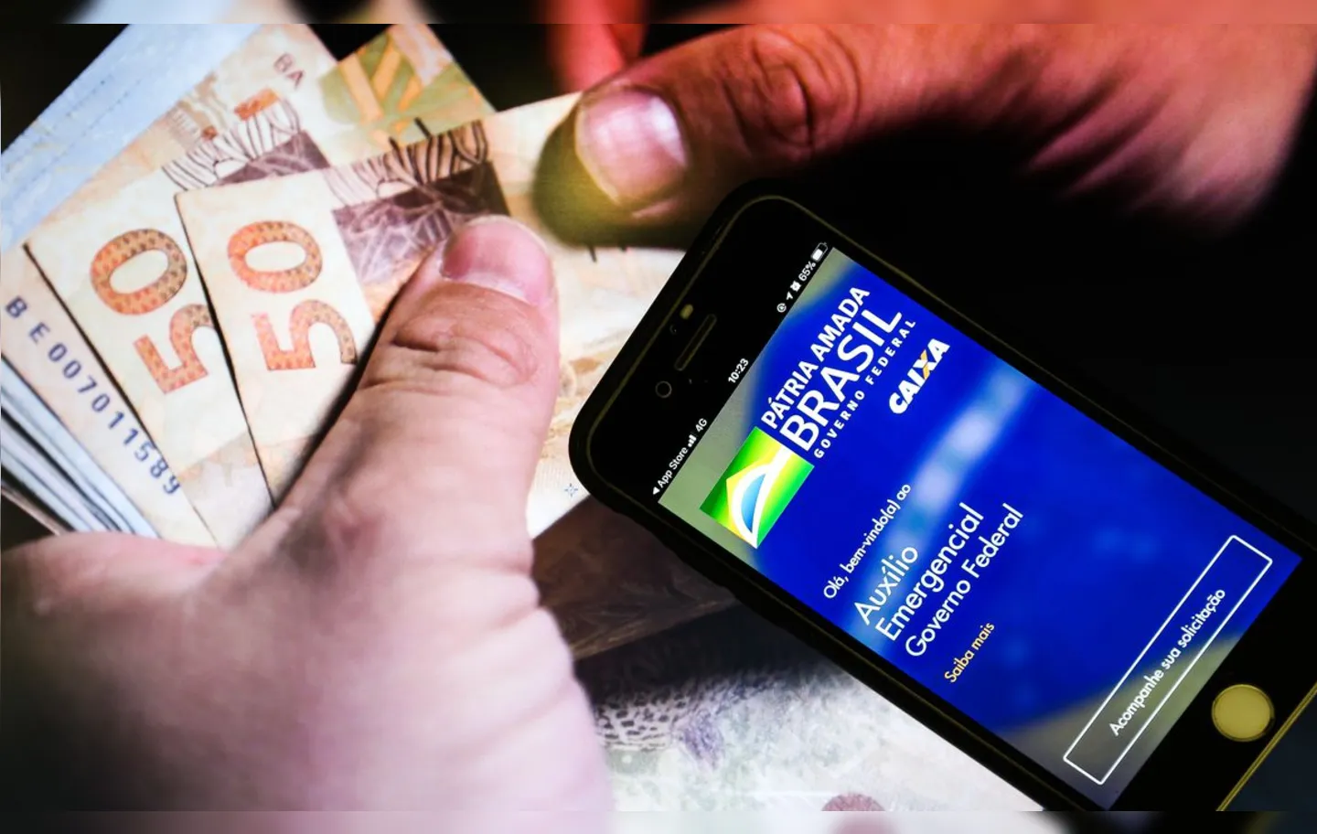 Dinheiro também pode ser transferido para conta-corrente | Foto: Marcello Casal Jr | Agência Brasil