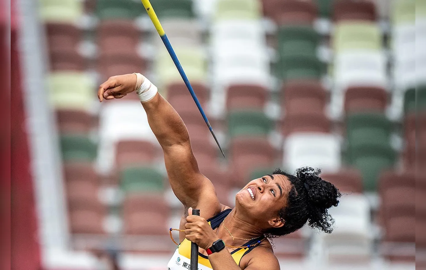 A atleta de Ibipeba foi prata no lançamento de dardo; Renê Pereira foi bronze no remo | Foto: Philip Fong | AFP