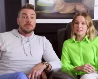 Atriz Kristen Bell afirma que 'espera pelo fedor' para dar banho nas filhas