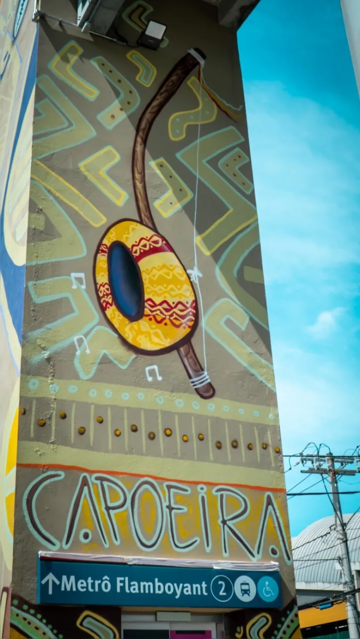 Imagem ilustrativa da imagem Grafite e Capoeira se misturam em painéis artísticos em Salvador