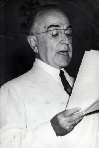 O presidente Getúlio Vargas durante um de seus famosos discursos | Foto: Cedoc A TARDE