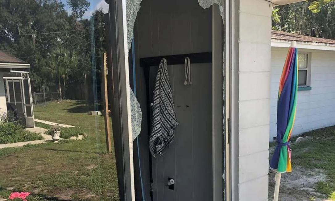 Assassino invadiu uma zona residencial armado e disparou contra uma família | Foto: Reprodução | Escritório do Xerife do Condado de Polk