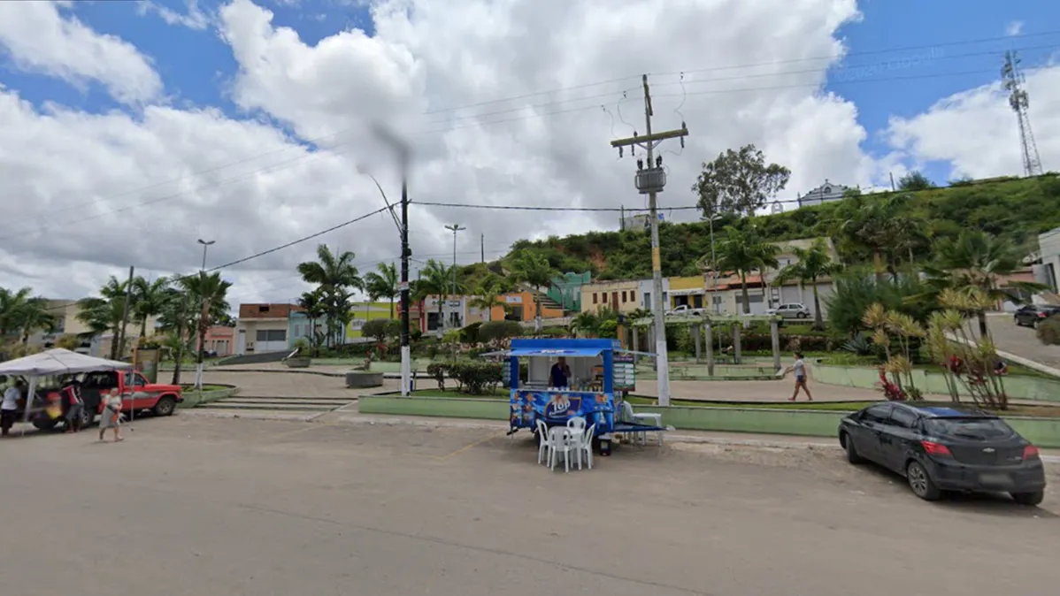 Dupla foi flagrada vendendo drogas na rua do Matadouro | Foto: Reprodução/ Google