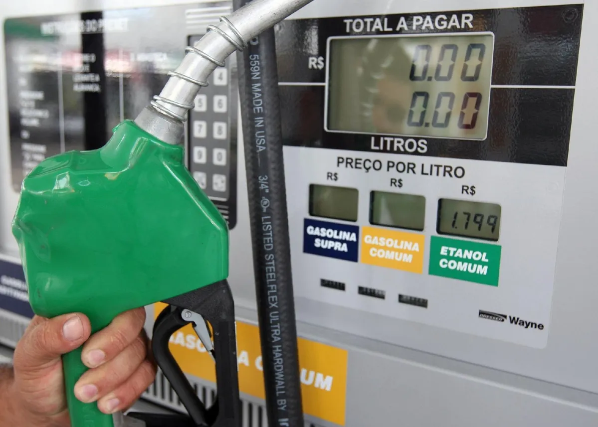 Preço do combustível segue aumentando em postos de todo brasil