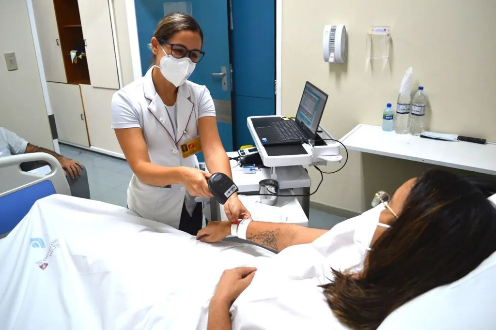 A checagem beira leito funciona a partir de um sistema totalmente informatizado | Foto: Divulgação | Hospital Santo Amaro