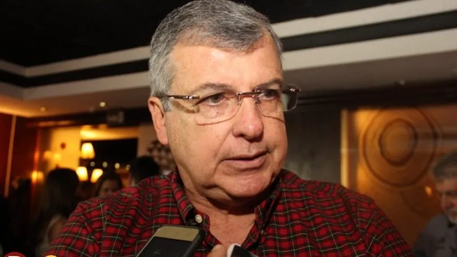 Luiz Henrique Viana não renunciou ao cargo após o afastamento de Paulo Carneiro