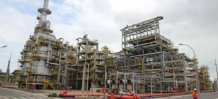Segunda maior refinaria do país foi vendida no início do ano para o fundo árabe Mubadala por US$ 1,65 bilhão