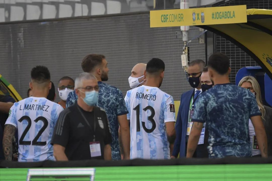 Jogo foi interrompido pela Anvisa e Polícia Federal | Foto: Nelson Almeida | AFP