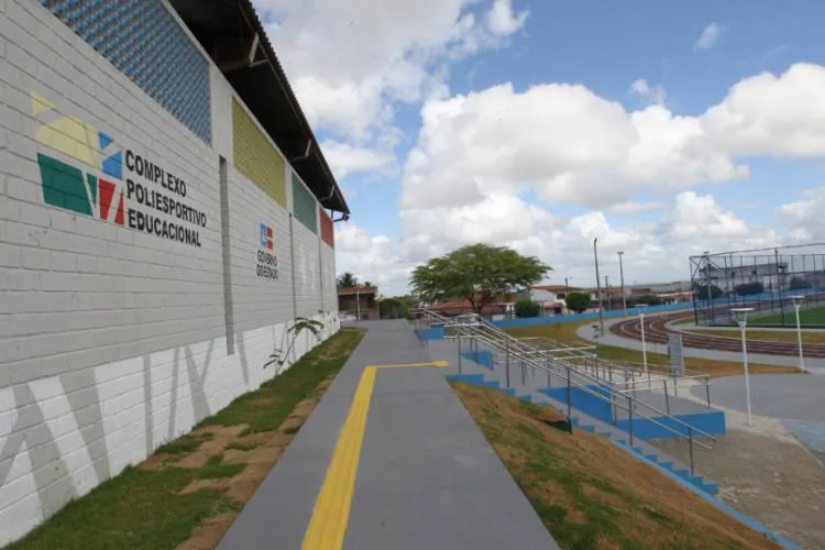 Os complexos atenderão aos estudantes das redes municipais e particular, bem com a comunidade local.