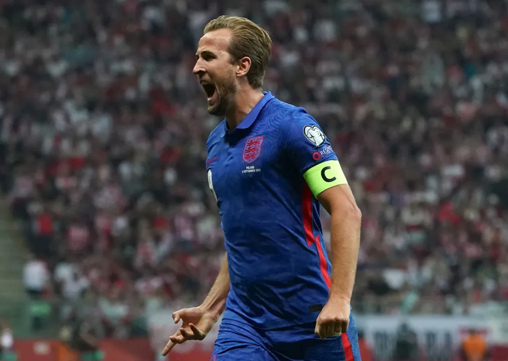 Os visitantes abriram o placar através do atacante Harry Kane | Foto: Janek Skarzynski | AFP