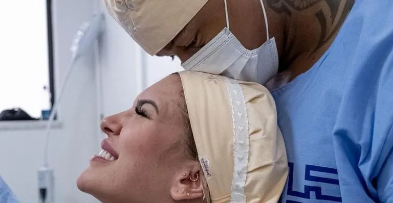 Dançarina disse que ter se sentido uma guerreira e exaltou o marido| Foto: Renata Casali Fotografia