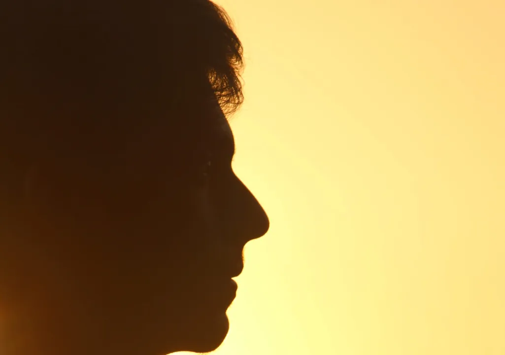 CVV realiza apoio emocional e preventivo a qualquer pessoa que queira ou precise conversar | Foto: Sahil Bhojani / Unsplash