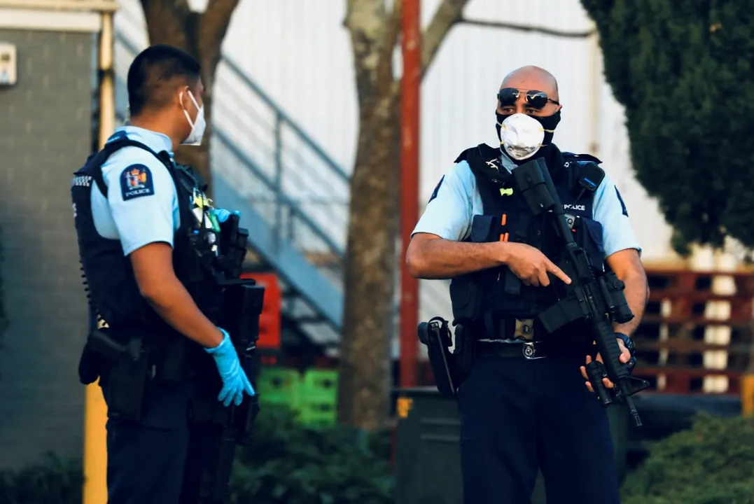 O homem, um cidadão do Sri Lanka que chegou à Nova Zelândia em 2011 e era vigiado pela polícia | Foto: AFP Photo | Marika Khabzi | Radio New Zealand