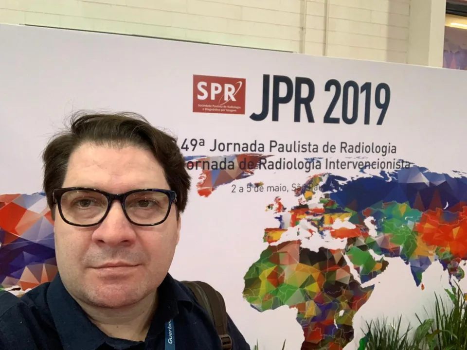 Uma mulher e uma criança assistiram a ação | Foto: Reprodução/ Facebook