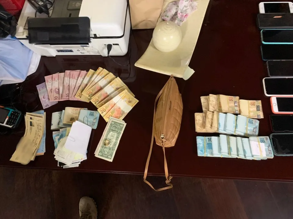 Casa de prostituição foi fechada no bairro do Itaigara | Foto: Haeckel Dias | Divulgação | Polícia Civil-BA