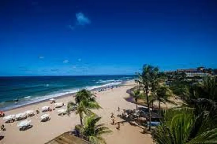 Geólogos, oceanógrafos, biólogos e outros especialistas que se pronunciaram no evento apontaram as severas consequências ambientais para o bairro | Foto: Divulgação