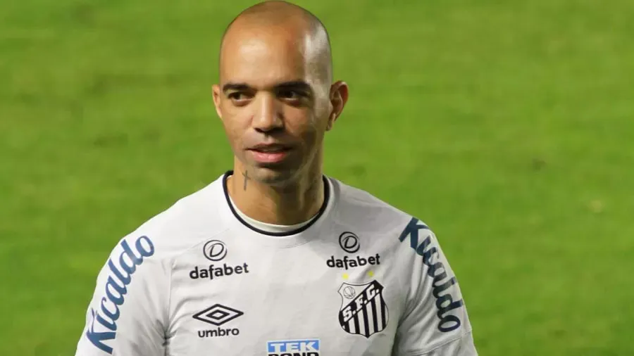 O atacante contou que foi fechado por "dois ou três carros" quando parou em um semáforo ao se dirigir ao hotel onde está hospedado | Foto: Fernanda Luz | AGIF