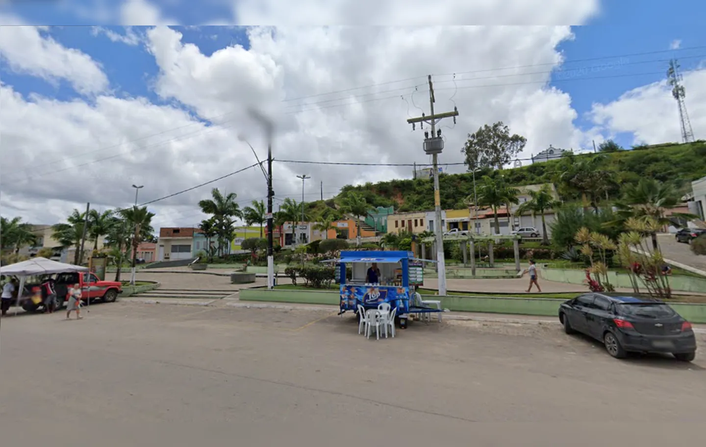 Dupla foi flagrada vendendo drogas na rua do Matadouro | Foto: Reprodução/ Google
