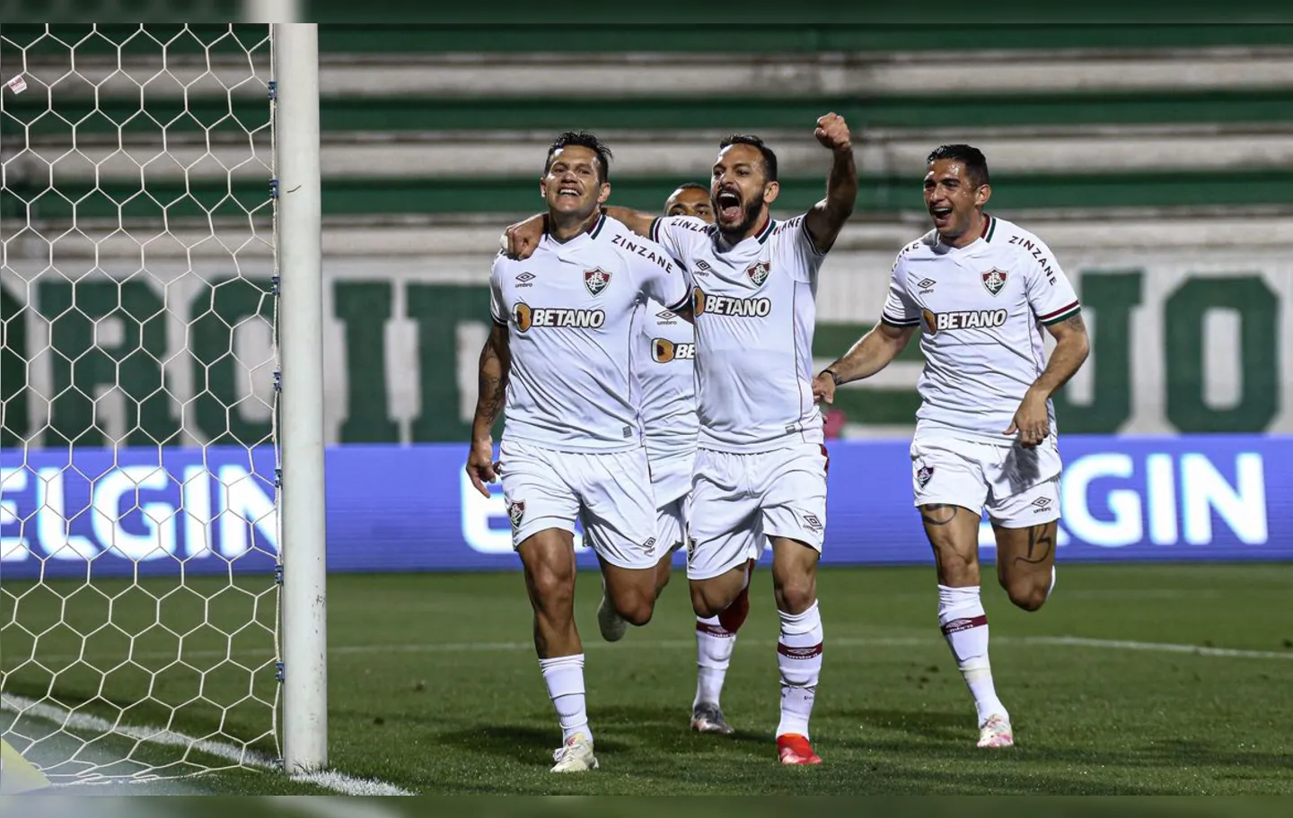 Bobadilla e Luiz Henrique marcaram para o Tricolor | Foto: Lucas Merçon | Fluminense FC