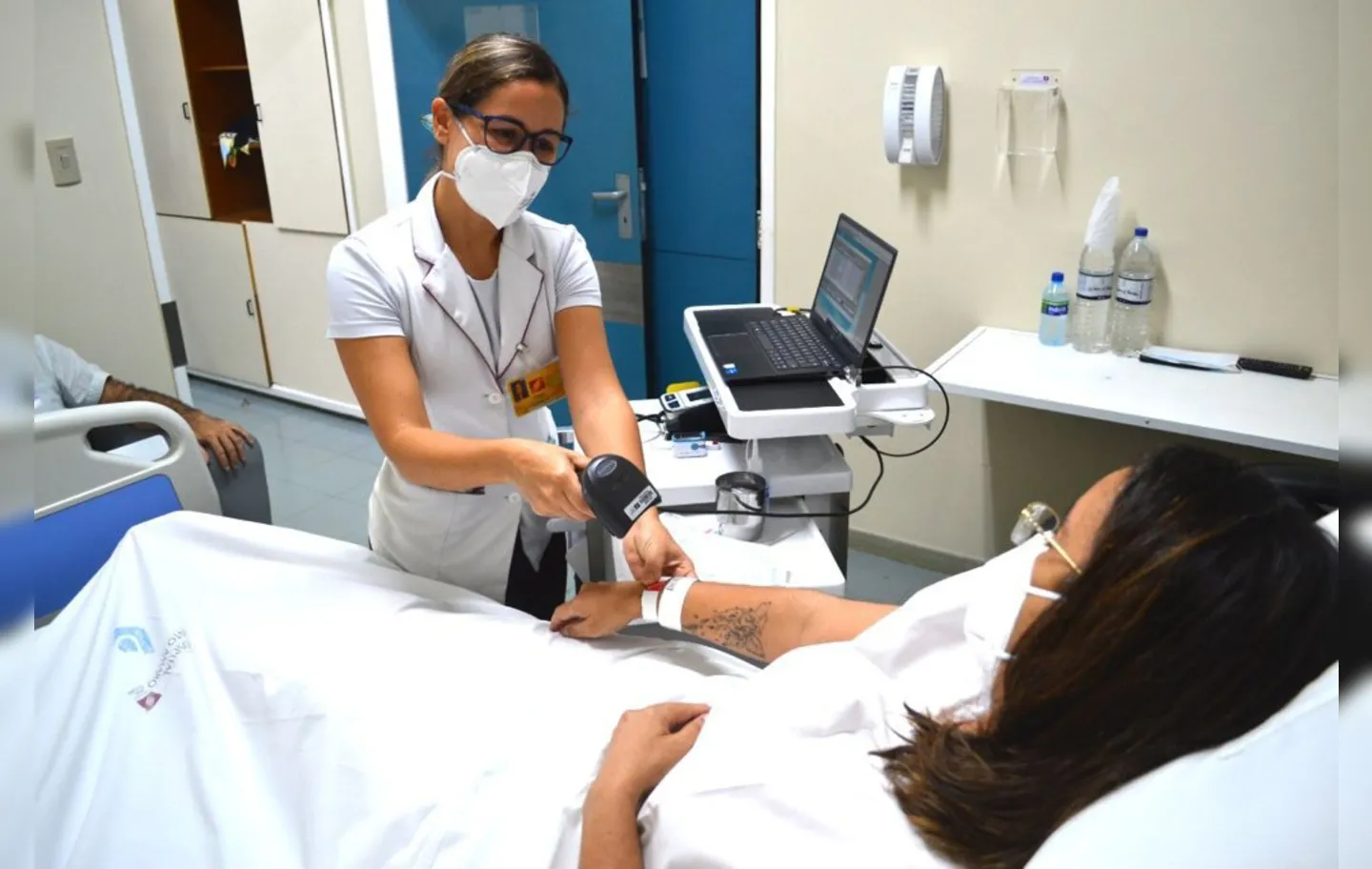 A checagem beira leito funciona a partir de um sistema totalmente informatizado | Foto: Divulgação | Hospital Santo Amaro