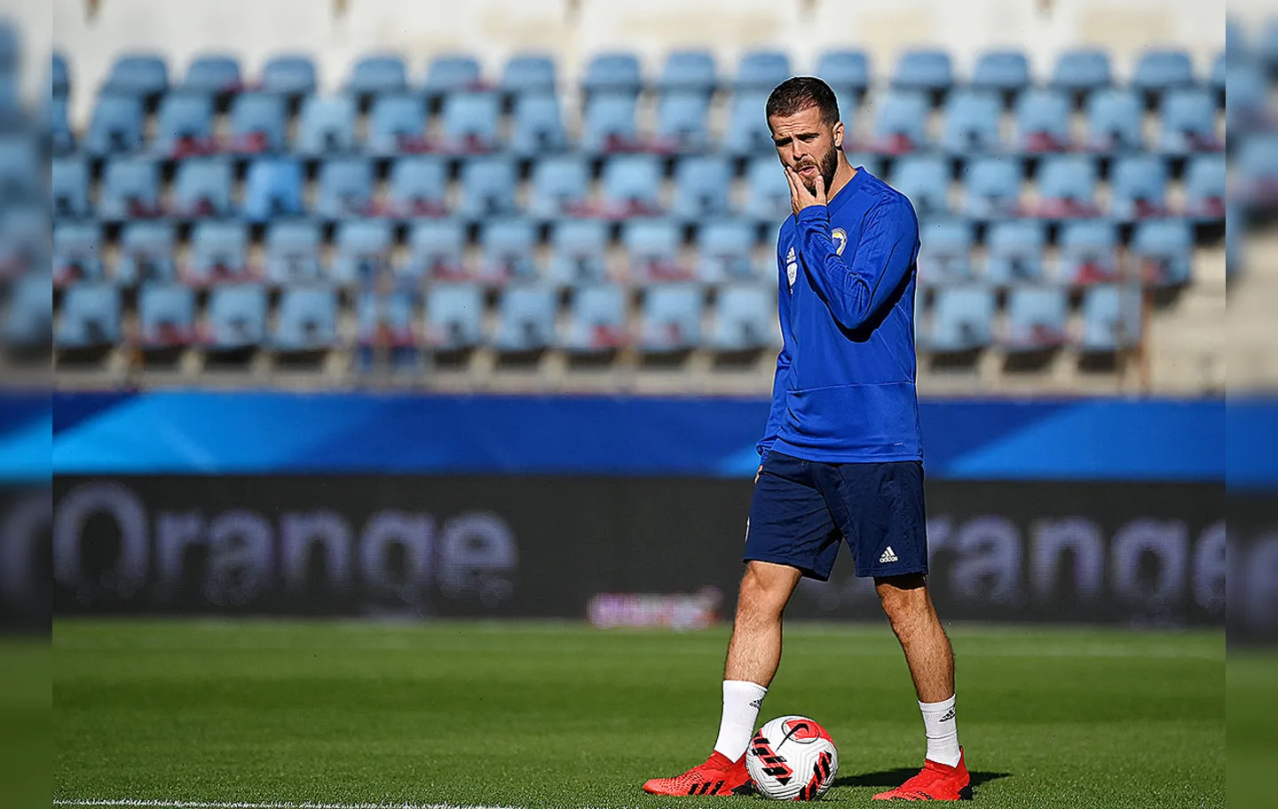Pjanic, de 31 anos, foi contratado pelo Barcelona em 2020, após passagem pela Juventus | Foto: Franck Fife | AFP
