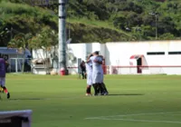 Em jogo de lendas dos clubes, Vitória bate Bahia pela Copa do Brasil de Futebol Master