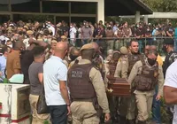 Corpo de tenente da PM morto a tiros é sepultado