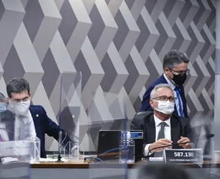 Juristas indicam à CPI possíveis crimes de Bolsonaro na gestão da pandemia