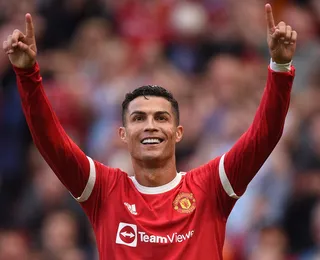 Cristiano Ronaldo faz dois na estreia e United goleia o Newcastle