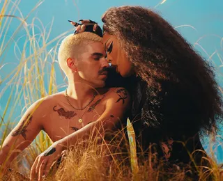 Gloria Groove é convidada de Mateus Carrilho em “Noite de Caça”
