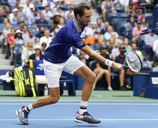 Medvedev vence Auger-Aliassime e é o primeiro finalista do US Open