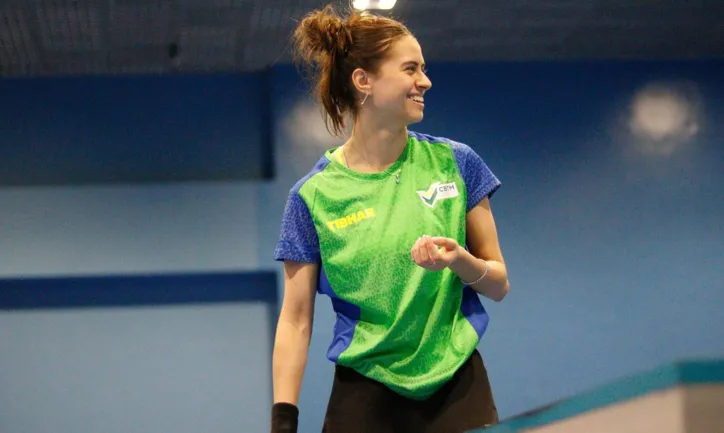 Bruna Takahashi derrotou Lin Ye (61ª do ranking), de Singapura, por 3 sets a 0 (11/8, 12/10 e 11/5) | Foto: André Soares | CBTM