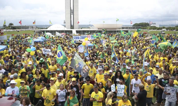 Manifestantes bolsonaristas vão tomar as ruas nesta terça