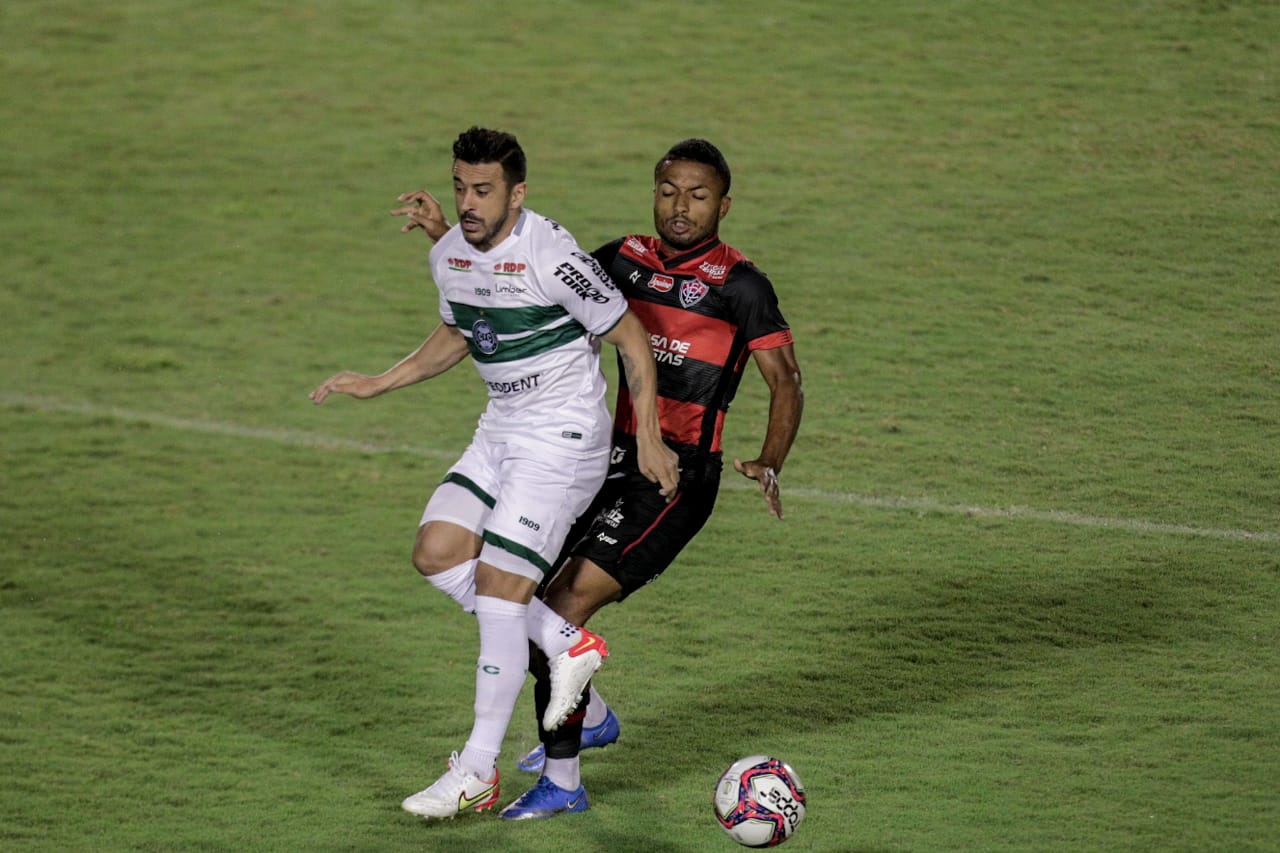 Vitória empata com o Coritiba em casa e completa 10 rodadas no Z-4