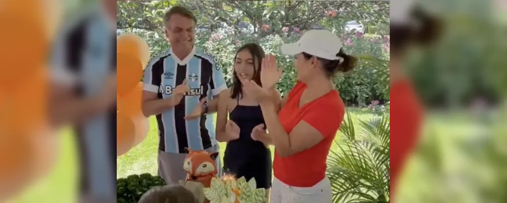 No Palácio da Alvorada, Bolsonaro e Michelle fazem churrasco para Laurinha