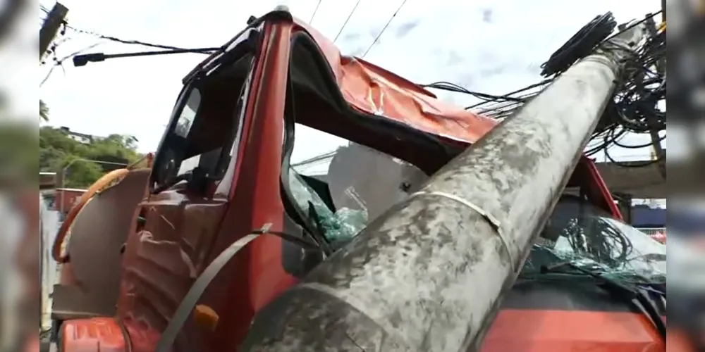 Motorista alegou que freio do veículo falhou. | Foto: Reprodução / Tv Bahia