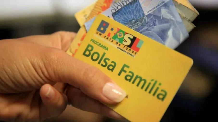 Para respeitar os limites da Lei de Responsabilidade Fiscal, o atual Bolsa Familia vira Auxilio Brasil. Foto: Marcello Casal Jr | Agência Brasil