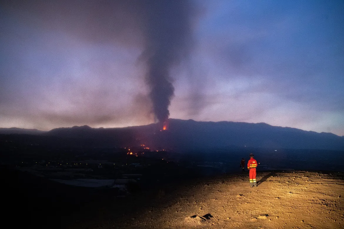 O Cumbre Vieja entrou em fase eruptiva em 19 de setembro | Foto: LUISMI ORTIZ | UME | AFP