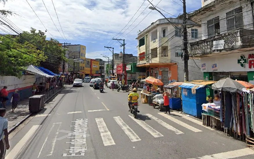 Vítima morreu próximo a uma faixa de pedestres na Estrada da Liberdade | Foto: Reprodução | Google Street View