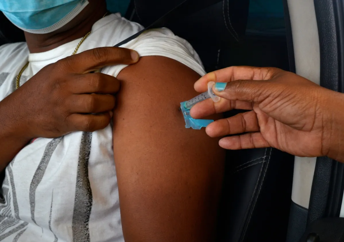 A taxa média de hesitação vacinal é de 3% no Brasil, segundo pesquisa | Foto: Shirley Stolze | Ag A TARDE