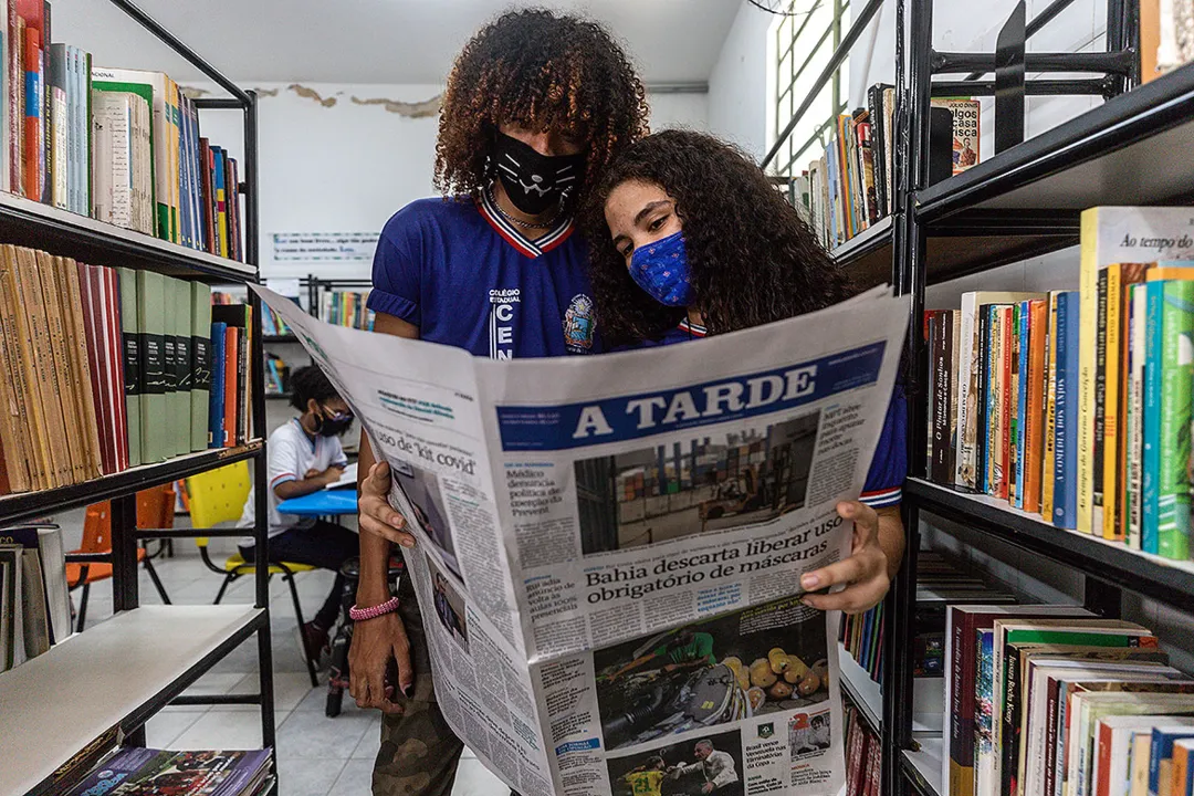 Estudantes do Colégio Central: parceria com o governo permite ações com alunos das escolas estaduais | Foto: Uendel Galter | Ag. A TARDE