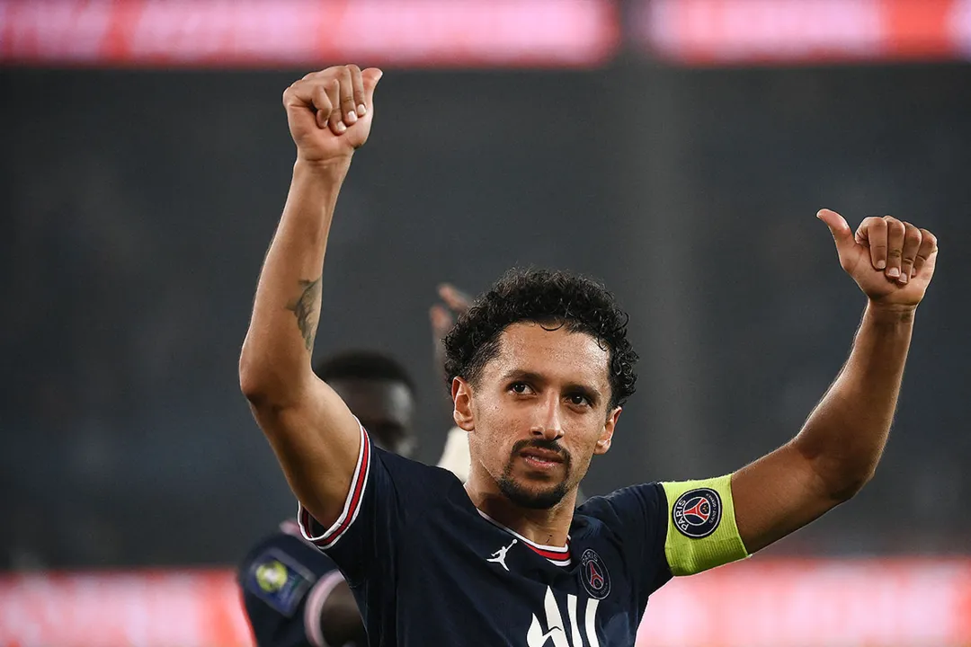 O brasileiro Marquinhos anotou o gol de empate, que abriu caminho para a vitória | Foto: AFP